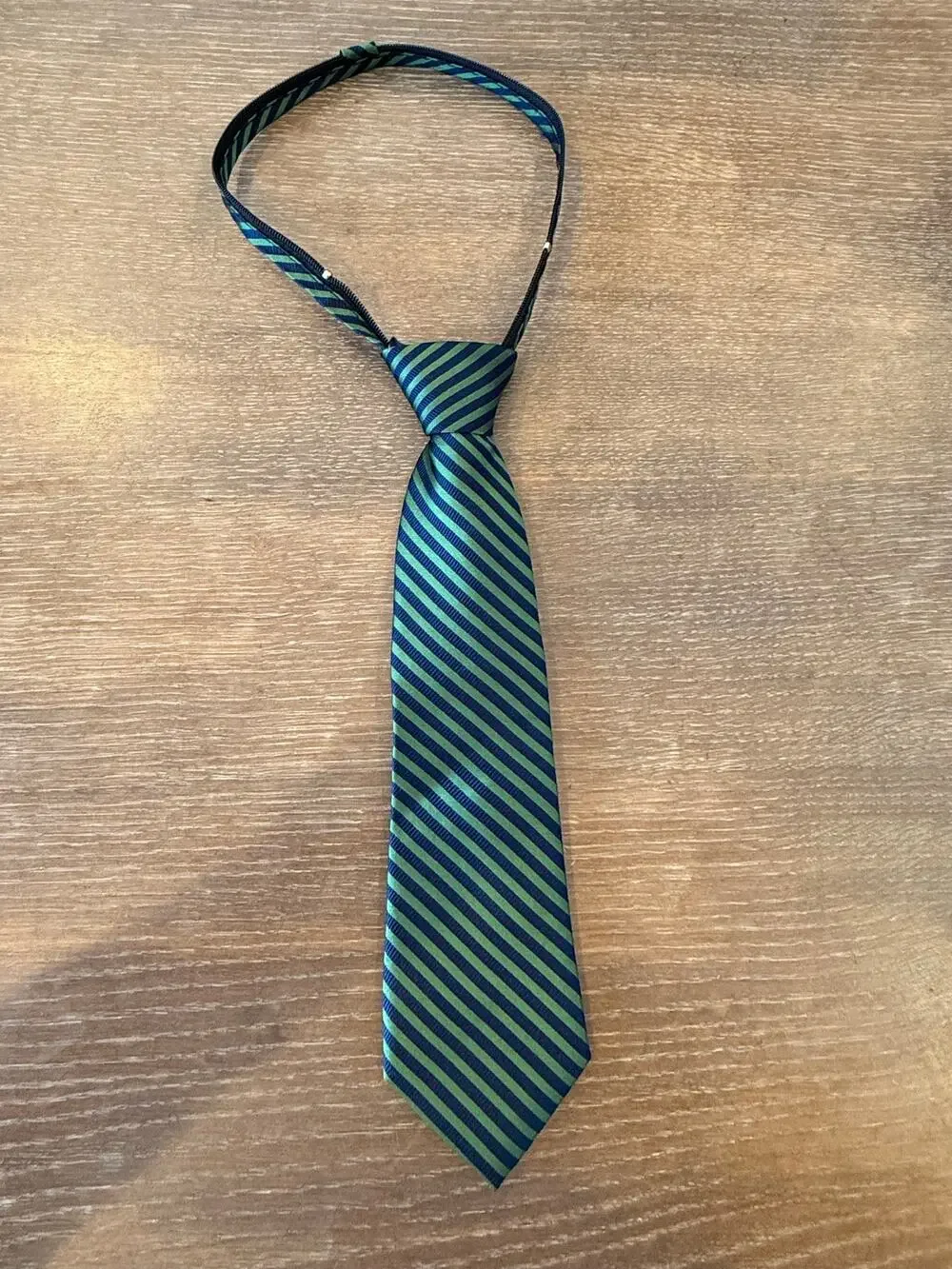 Boy’s Class Club self adjusting 12’ blue green stripped neck tie dressy preppy